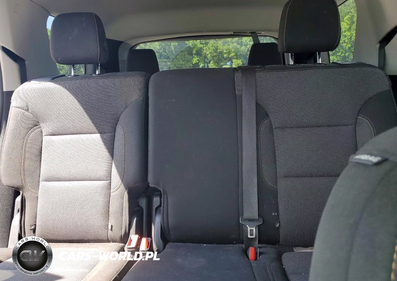 2018 Chevrolet Traverse Ls VIN:1GNERFKW9JJ270010 - 10