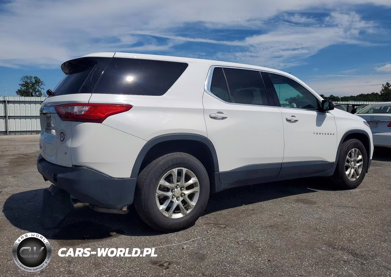 2018 Chevrolet Traverse Ls VIN:1GNERFKW9JJ270010 - 3