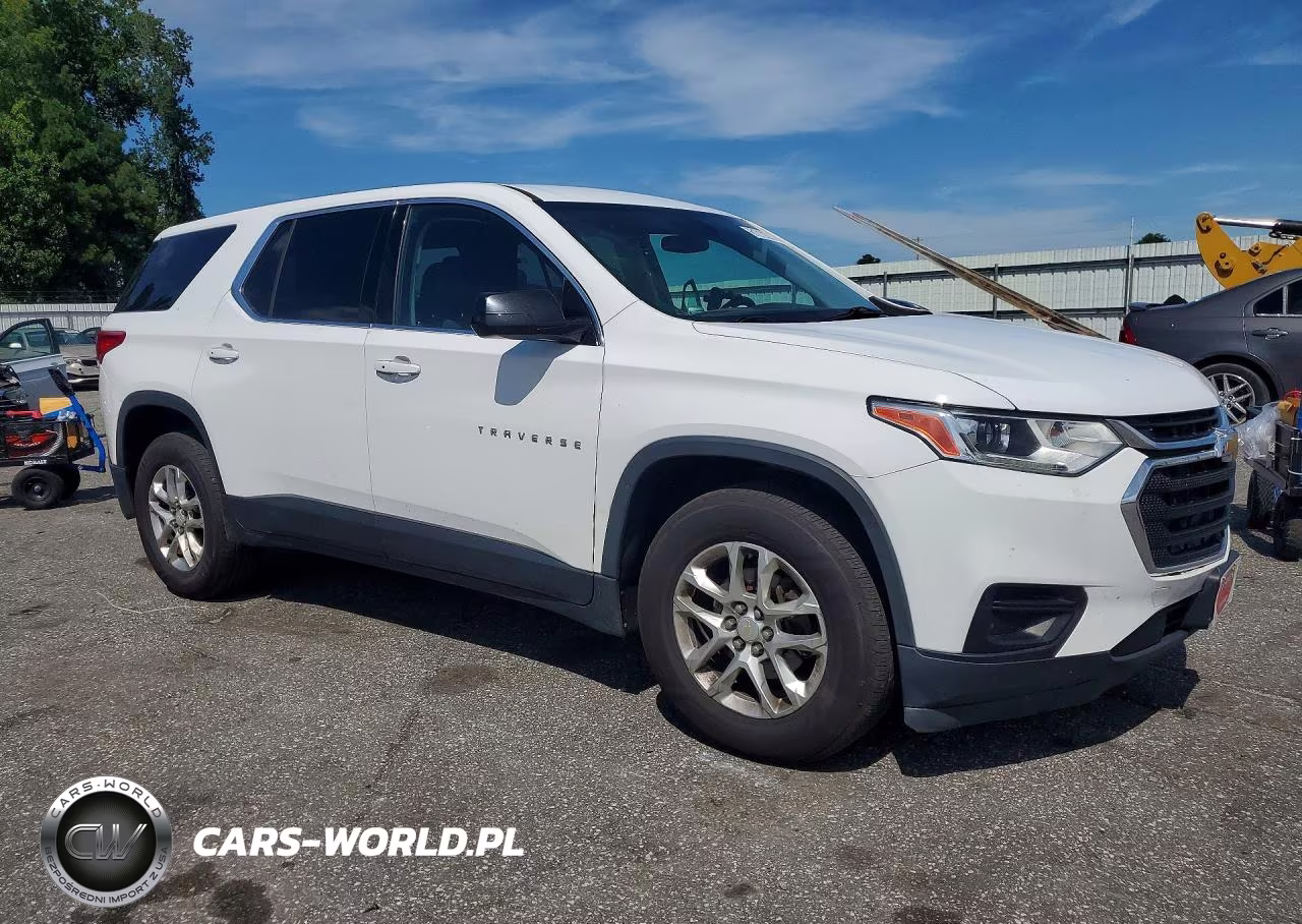 2018 Chevrolet Traverse Ls VIN:1GNERFKW9JJ270010 - 4
