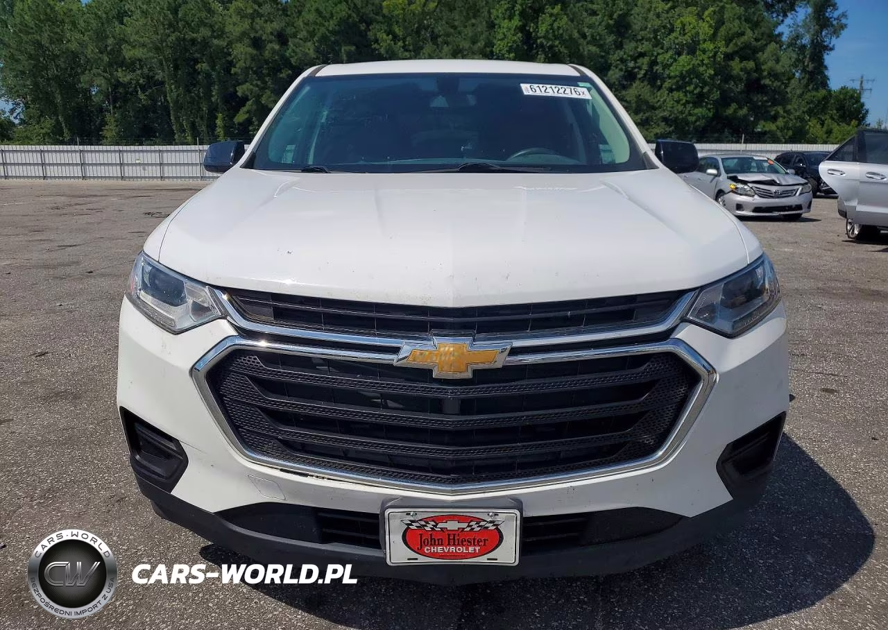 2018 Chevrolet Traverse Ls VIN:1GNERFKW9JJ270010 - 5