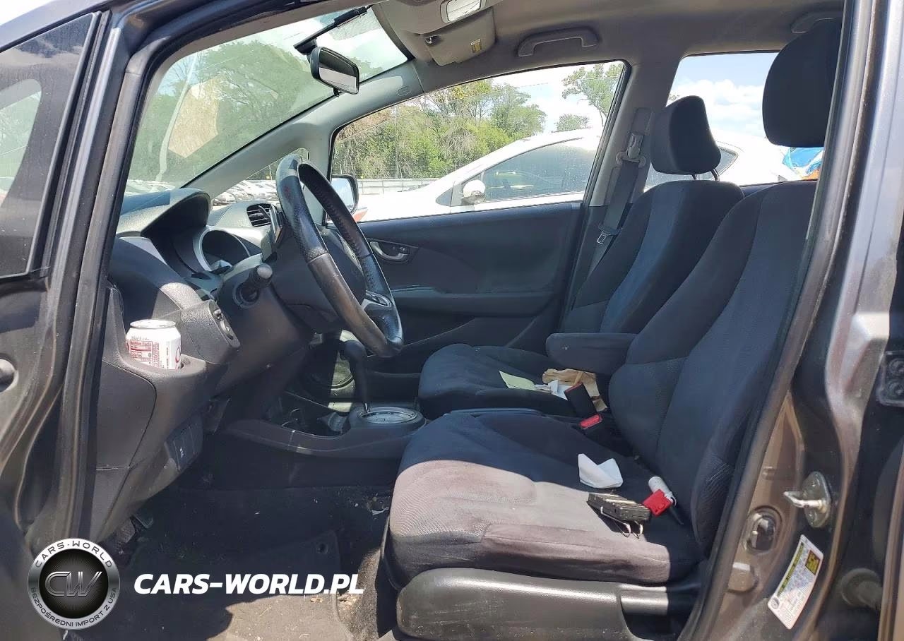 2011 Honda Fit Sport VIN:JHMGE8H52BS011196 - 7