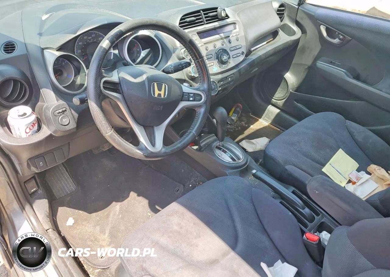 2011 Honda Fit Sport VIN:JHMGE8H52BS011196 - 8