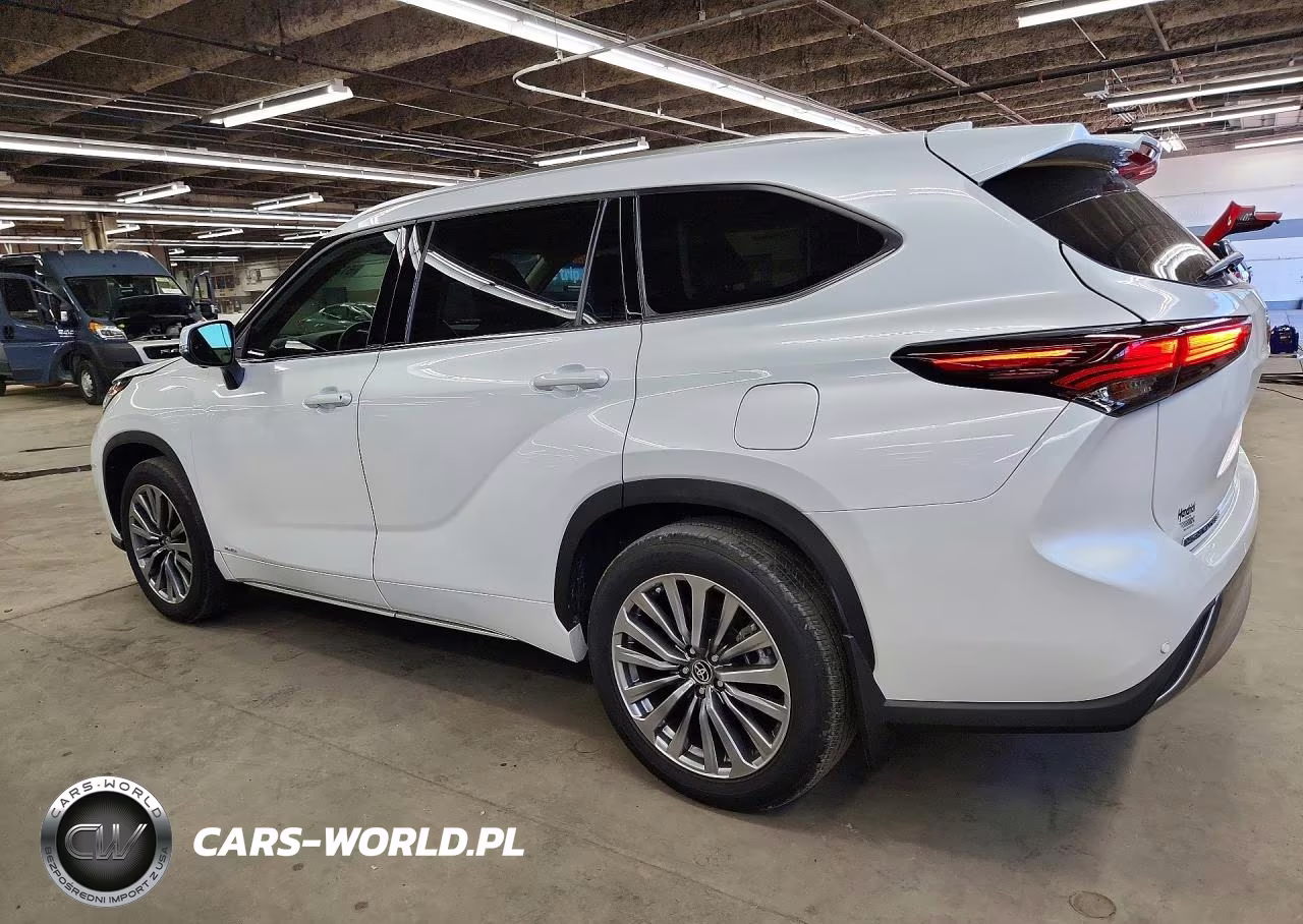 2025 Toyota Highlander Hybrid Xle VIN:5TDKBRCH8SS648596 - 2