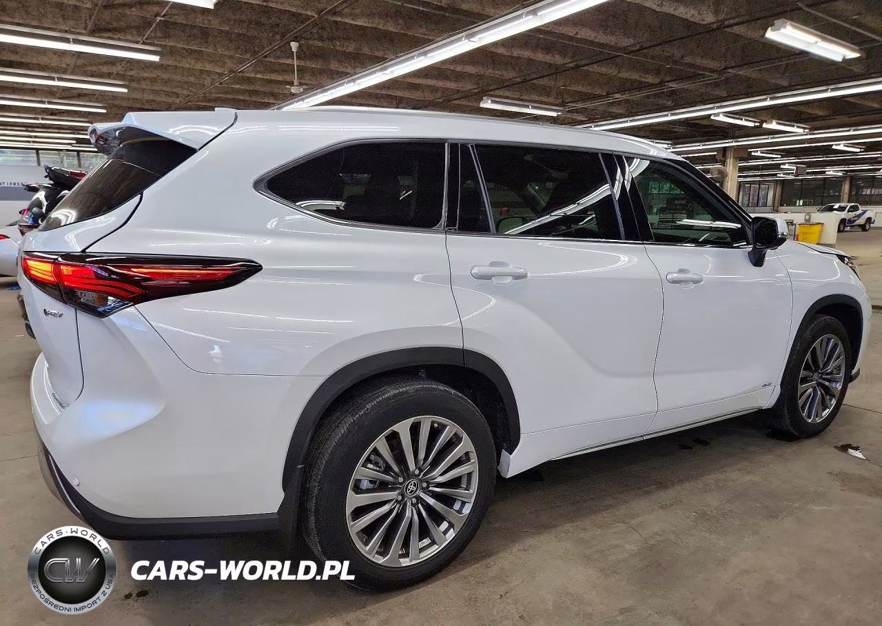 2025 Toyota Highlander Hybrid Xle VIN:5TDKBRCH8SS648596 - 3