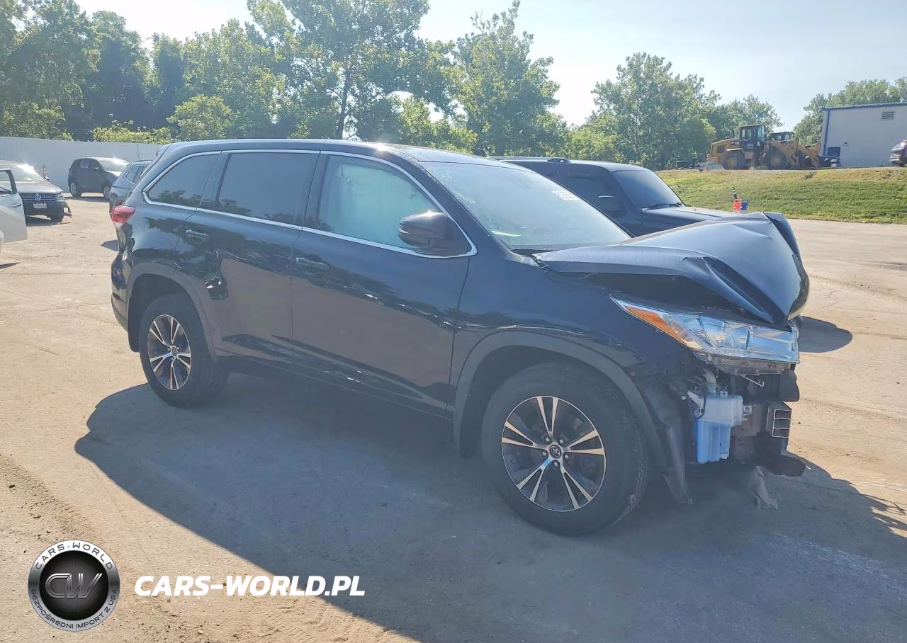 2018 Toyota Highlander Le VIN:5TDZARFH6JS036487 - 4