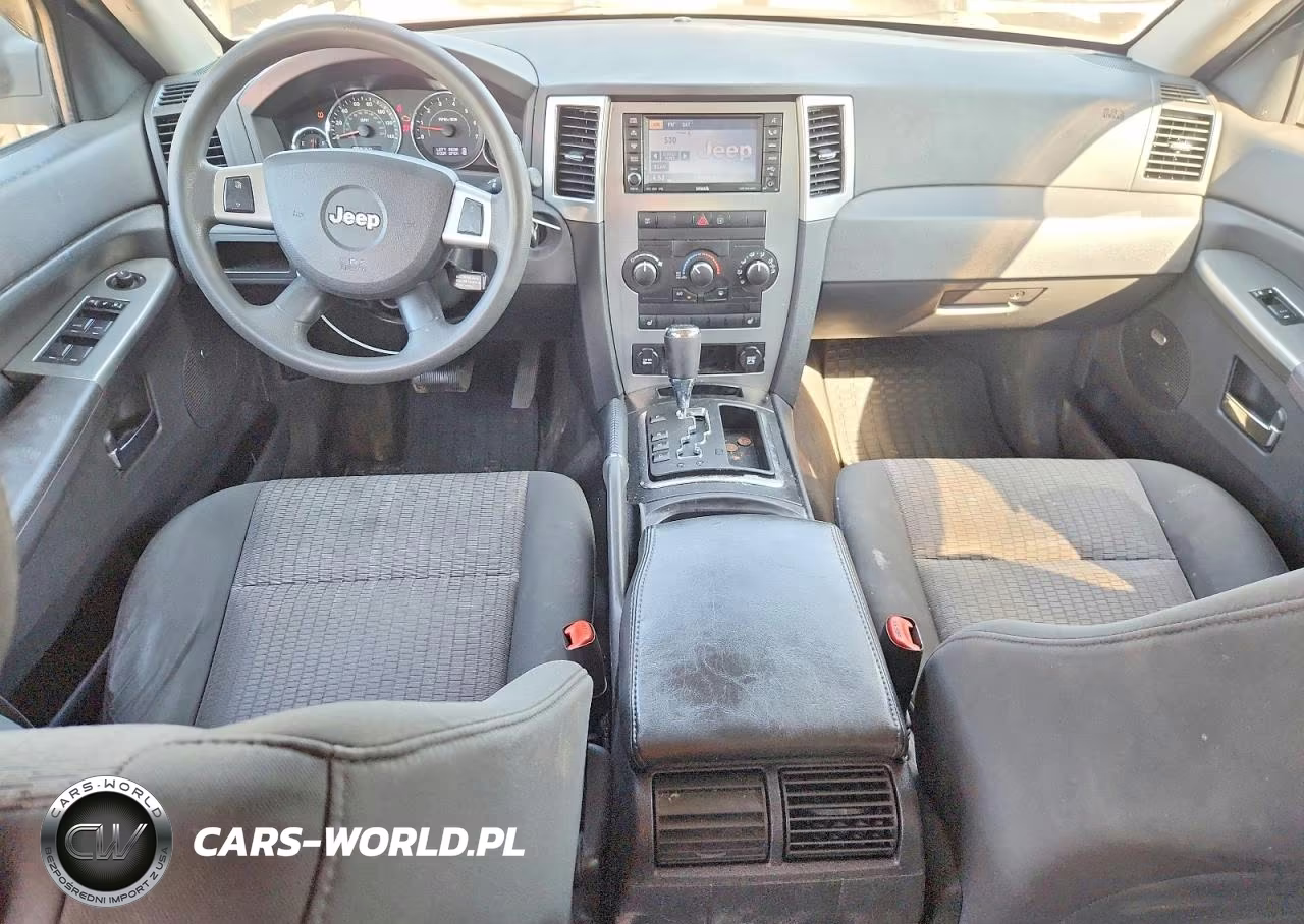 2009 Jeep Grand Cherokee Laredo VIN:1J8GR48K69C555542 - 8