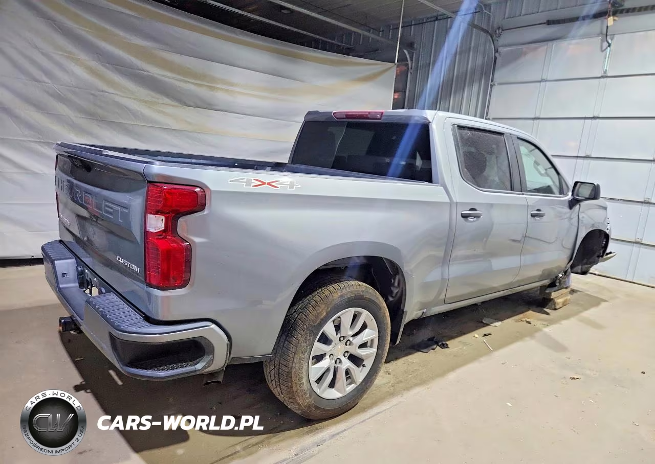 2023 Chevrolet Silverado K1500 Custom VIN:3GCPDBEK6PG211363 - 3