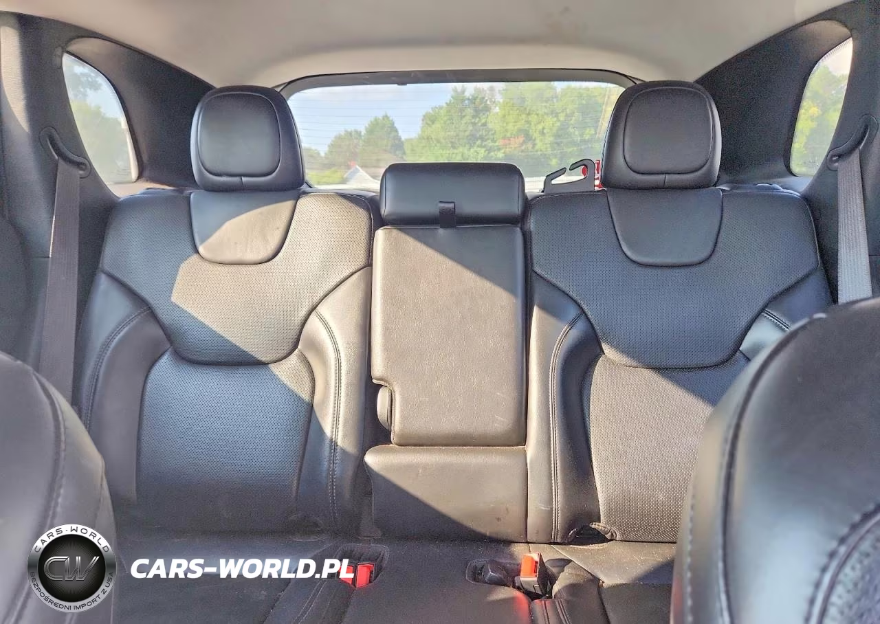 2020 Jeep Cherokee Limited VIN:1C4PJMDX8LD572084 - 10