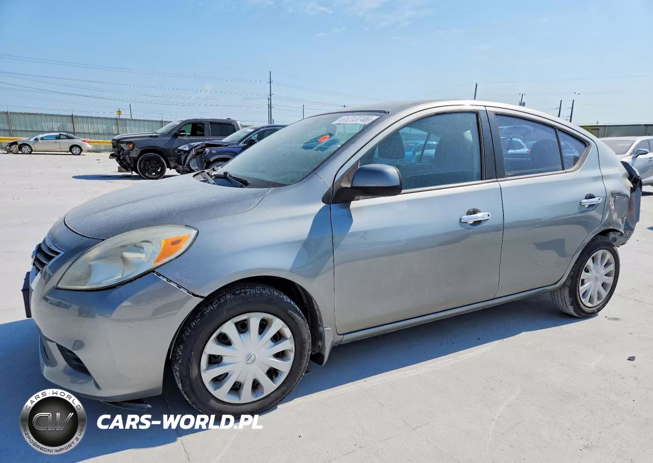2012 Nissan Versa 1.6 S