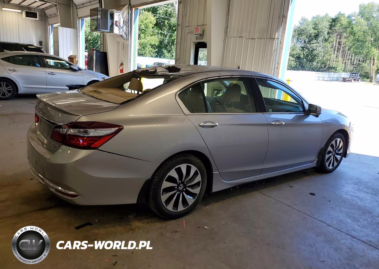 2017 Honda Accord Touring Hybrid VIN:JHMCR6F74HC011702 - 3