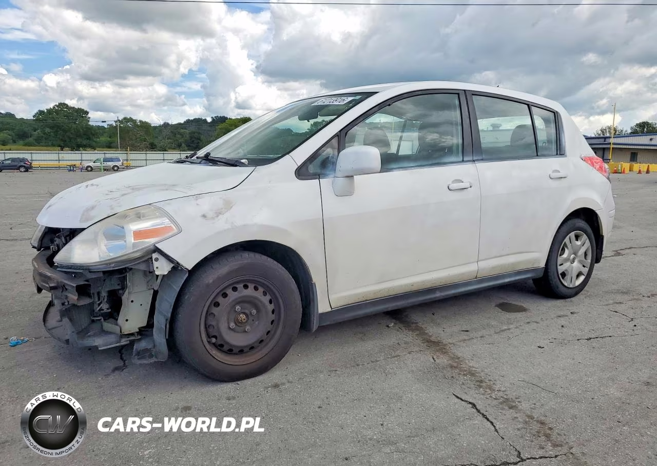 2012 Nissan Versa 1.8 S – zdjęcie 1 z 12