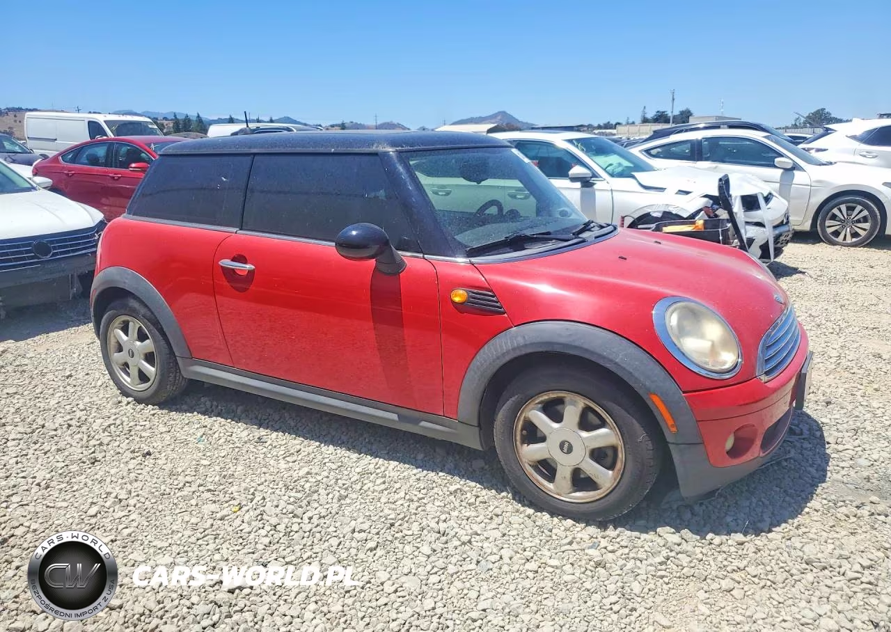 2008 Mini Cooper VIN:WMWMF33588TT59953 - 4