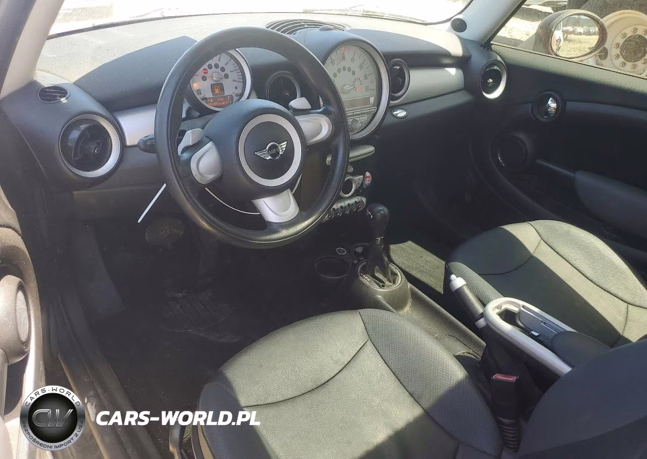 2008 Mini Cooper VIN:WMWMF33588TT59953 - 8
