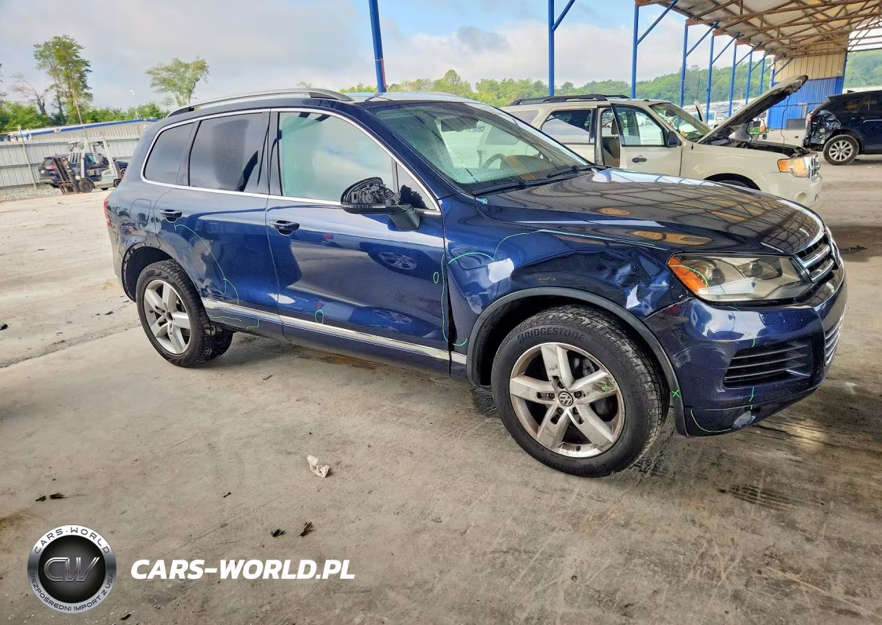 2011 Volkswagen Touareg V6 VIN:WVGFF9BP7BD000608 - 4