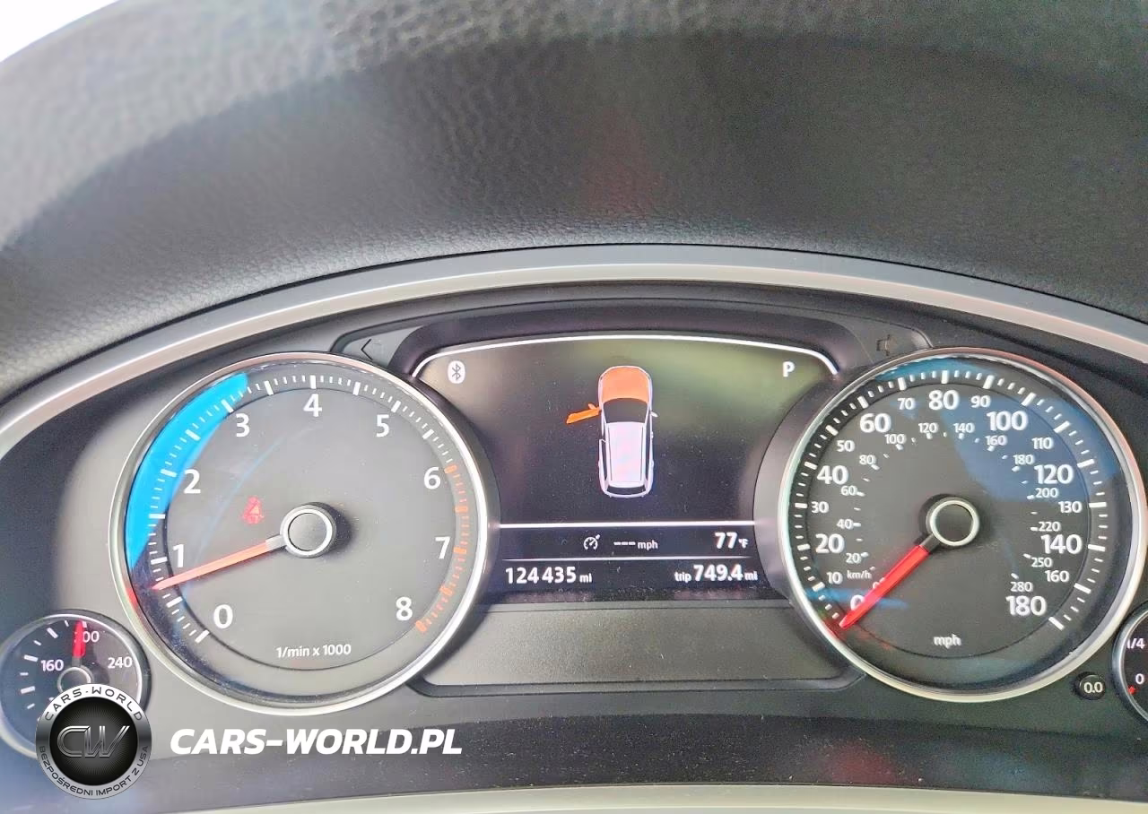 2011 Volkswagen Touareg V6 VIN:WVGFF9BP7BD000608 - 9