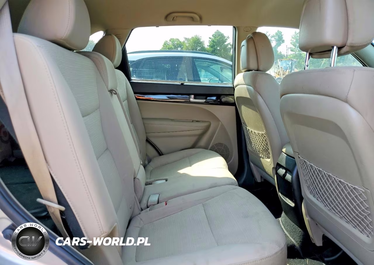 2015 Kia Sorento Lx VIN:5XYKTDA60FG628573 - 10