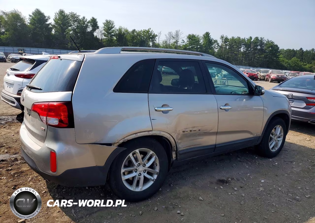 2015 Kia Sorento Lx VIN:5XYKTDA60FG628573 - 3