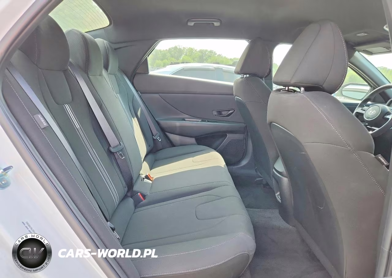 2025 Hyundai Elantra Sel Sport VIN:KMHLM4DG7SU988353 - 10