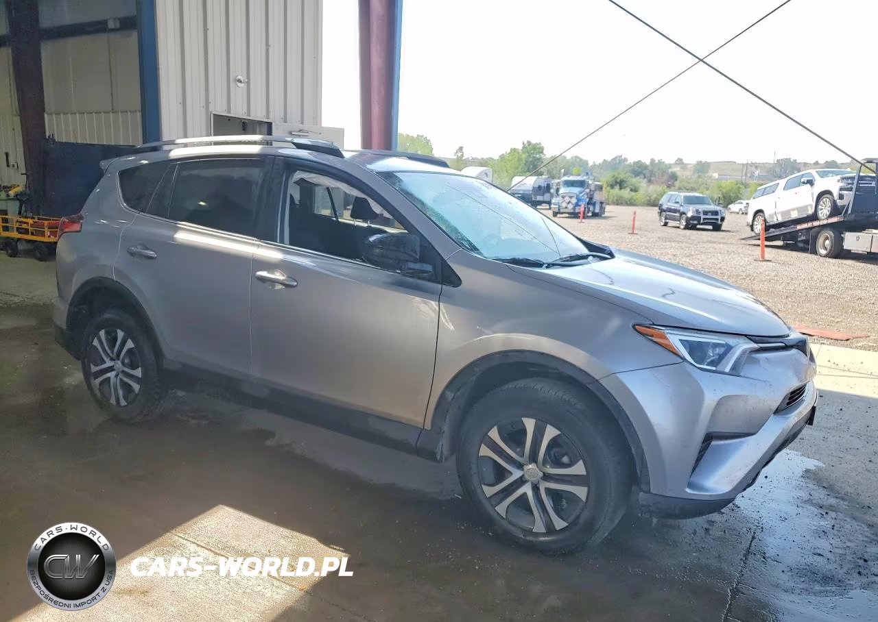 2017 Toyota Rav4 Le VIN:2T3BFREV2HW694360 - 4