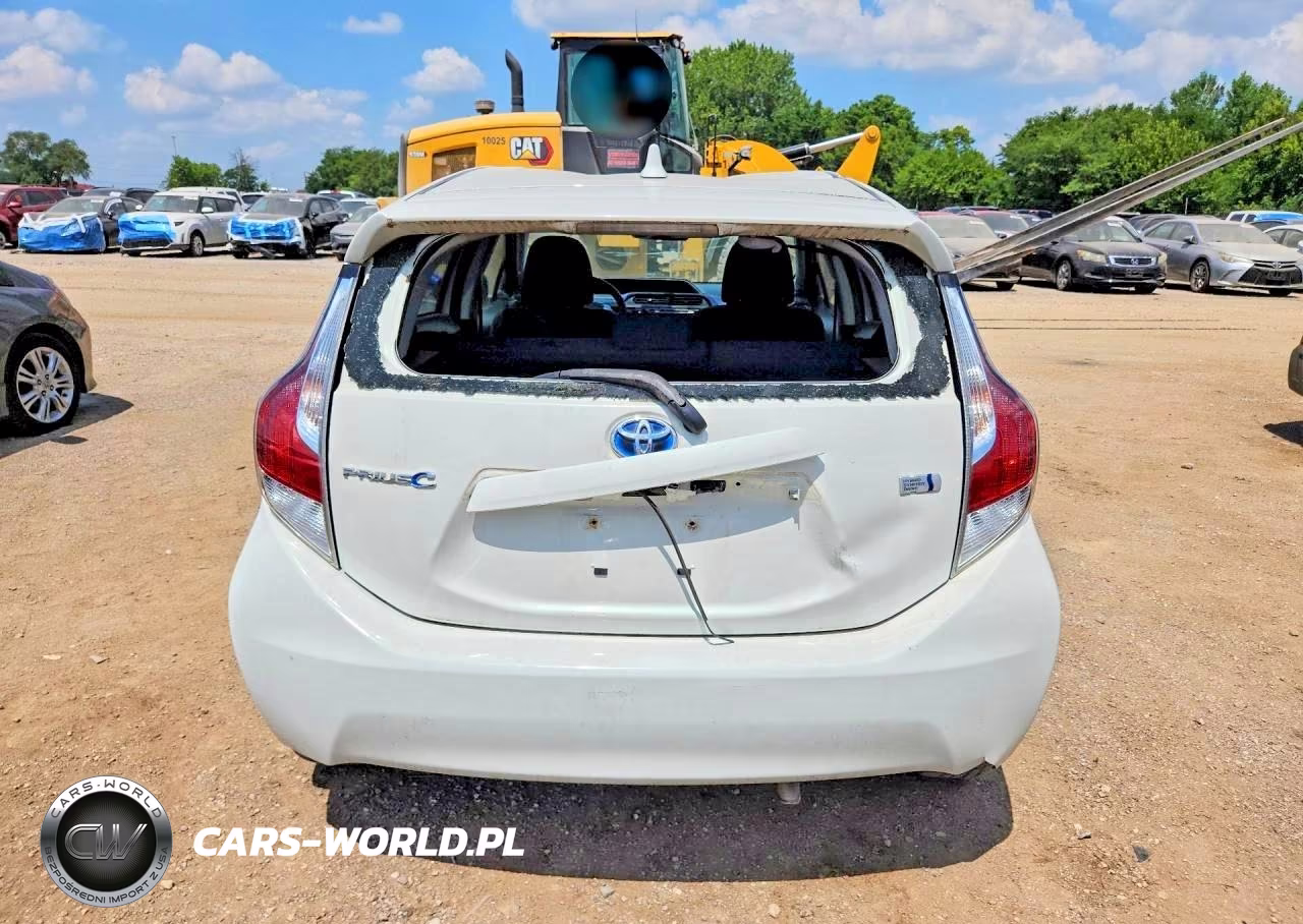 2016 Toyota Prius C Two VIN:JTDKDTB30G1118012 - 6