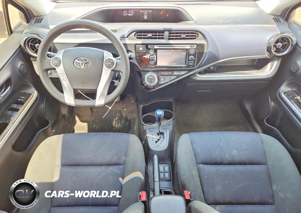 2016 Toyota Prius C Two VIN:JTDKDTB30G1118012 - 8