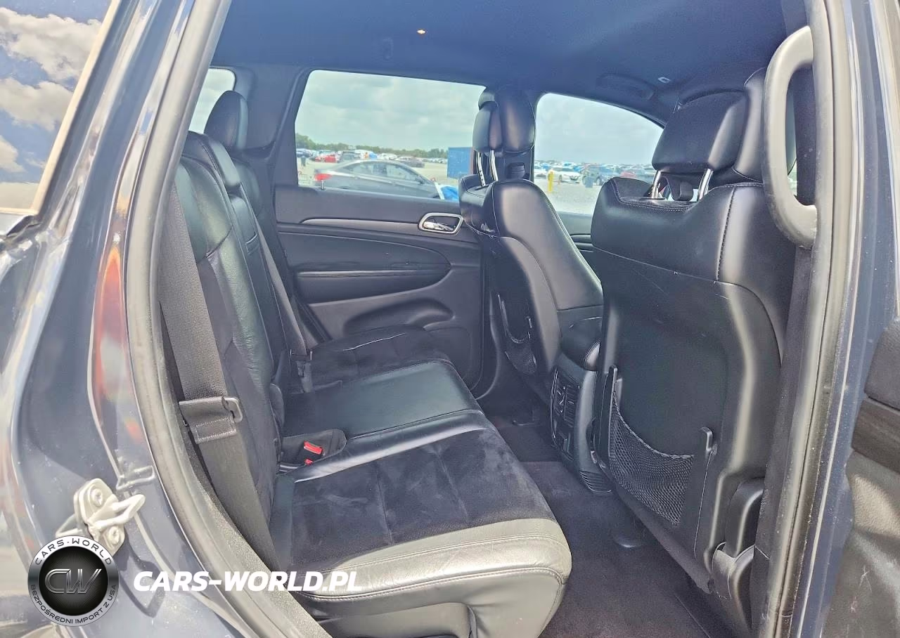 2018 Jeep Grand Cherokee Laredo VIN:1C4RJEAG0JC277535 - 11