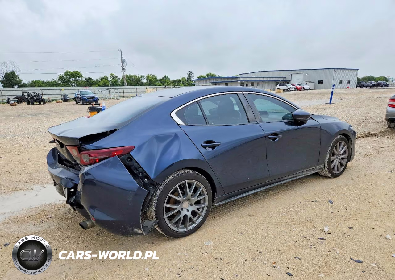 2019 Mazda 3 Preferred Plus VIN:JM1BPACL6K1109253 - 3