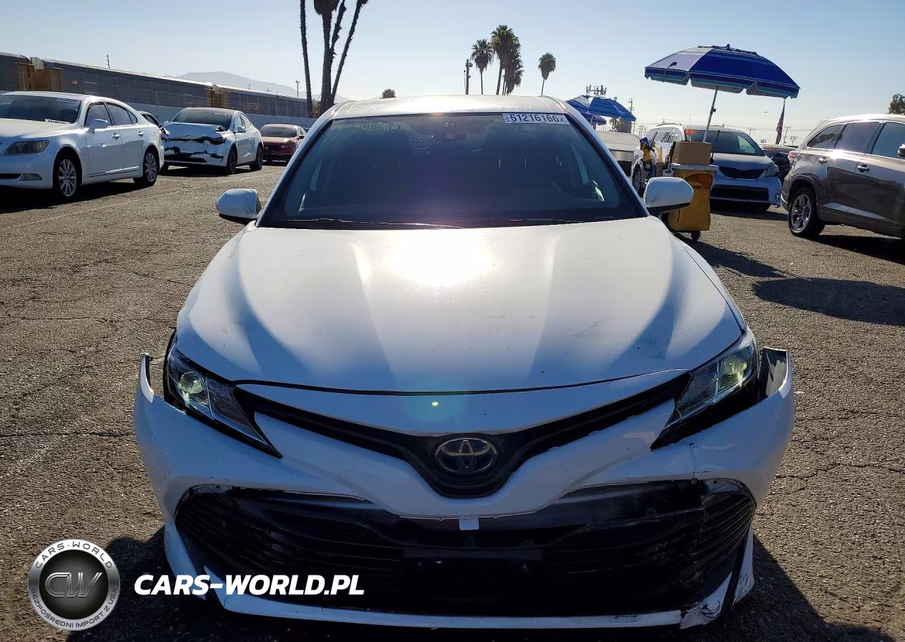 2020 Toyota Camry Le VIN:4T1C31AK8LU538593 - 5