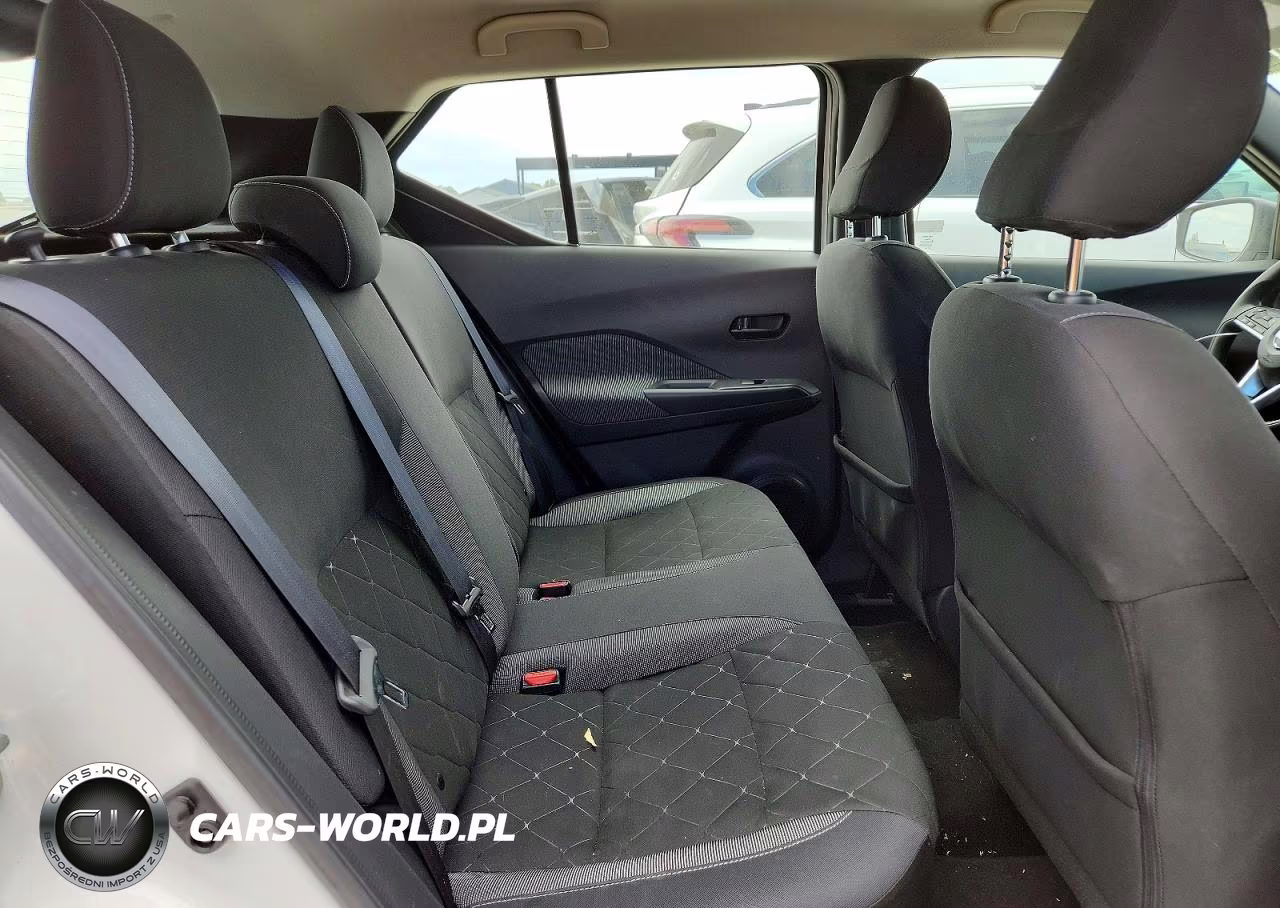 2019 Nissan Kicks S VIN:3N1CP5CU7KL511508 - 11