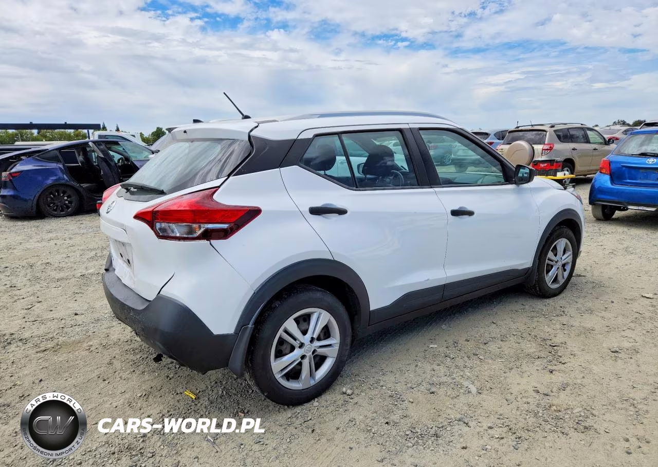 2019 Nissan Kicks S VIN:3N1CP5CU7KL511508 - 3