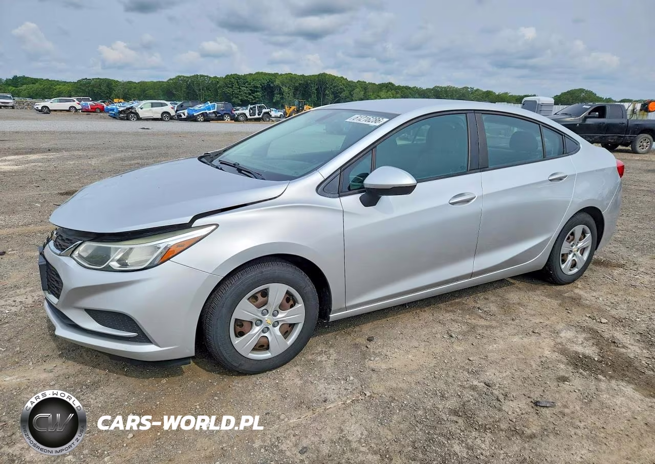 2017 Chevrolet Cruze Ls – zdjęcie 1 z 12