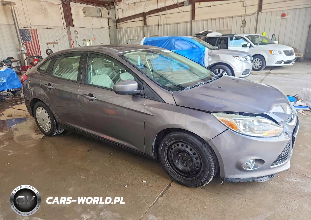 2012 Ford Focus Se VIN:1FAHP3F20CL173180 - 4