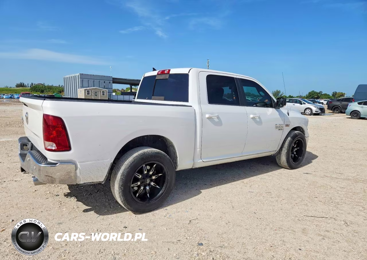 2019 Ram 1500 Classic Slt VIN:1C6RR6LT7KS554785 - 3