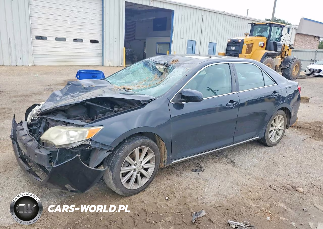 2013 Toyota Camry Xle – zdjęcie 1 z 12