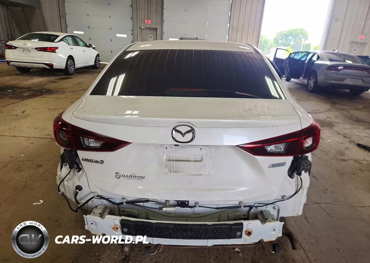 2018 Mazda 3 Touring VIN:3MZBN1V33JM233482 - 6