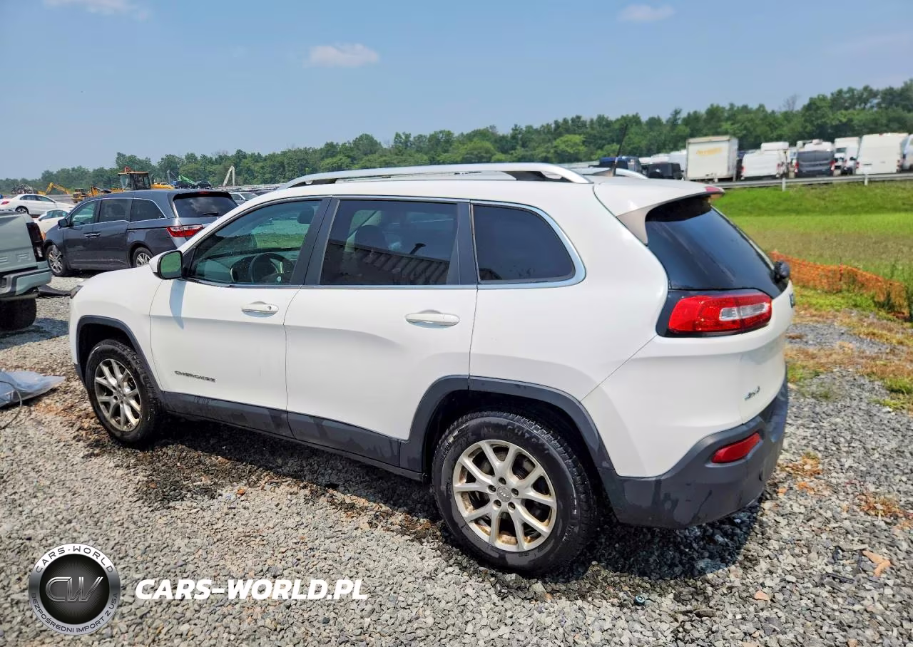 2016 Jeep Cherokee Latitude VIN:1C4PJMCB1GW227964 - 2