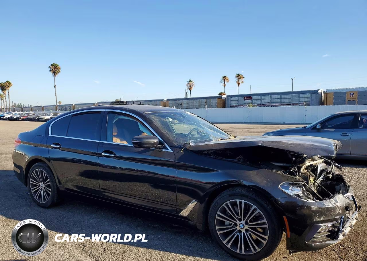 2018 BMW 530 I VIN:WBAJA5C51JWA57117 - 4