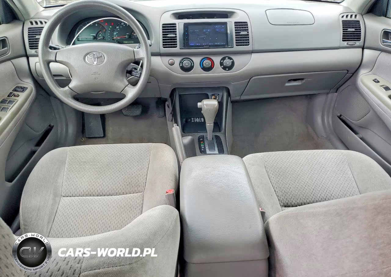 2002 Toyota Camry Le VIN:4T1BE32K82U581488 - 8
