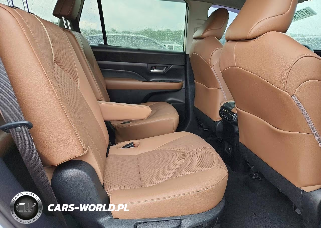 2024 Toyota Grand Highlander Platinum VIN:5TDAAAB57RS058911 - 11
