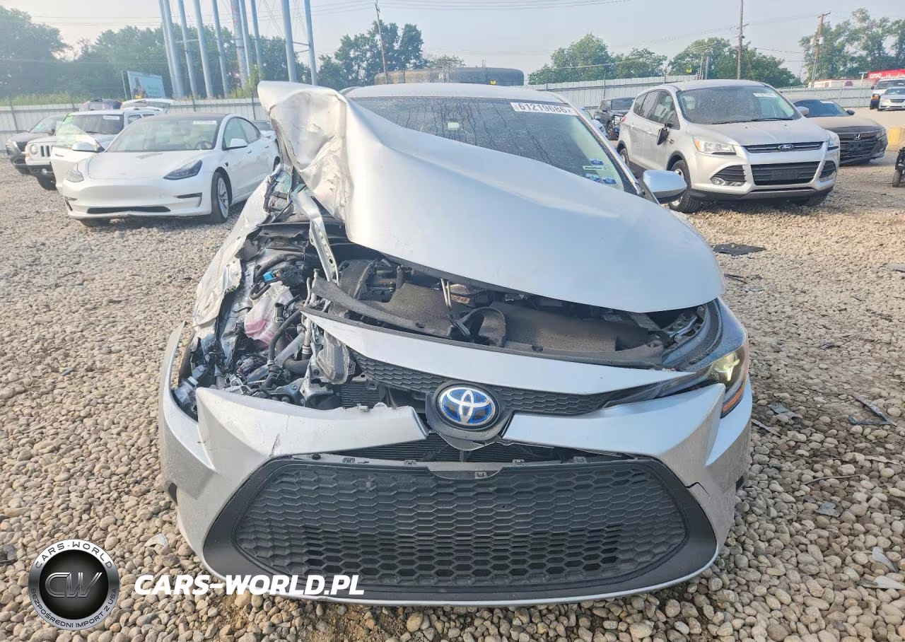 2022 Toyota Corolla Le VIN:JTDEAMDE2N3009384 - 5