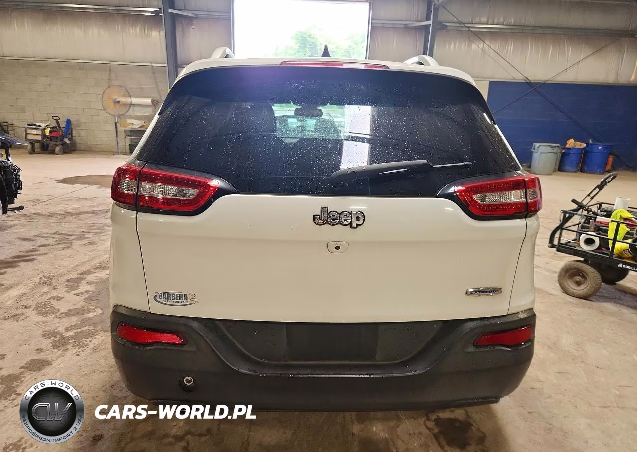 2016 Jeep Cherokee Latitude VIN:1C4PJLCB2GW355902 - 6