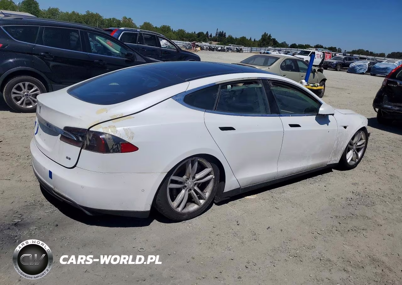 2014 Tesla Model S VIN:5YJSA1H11EFP57345 - 3