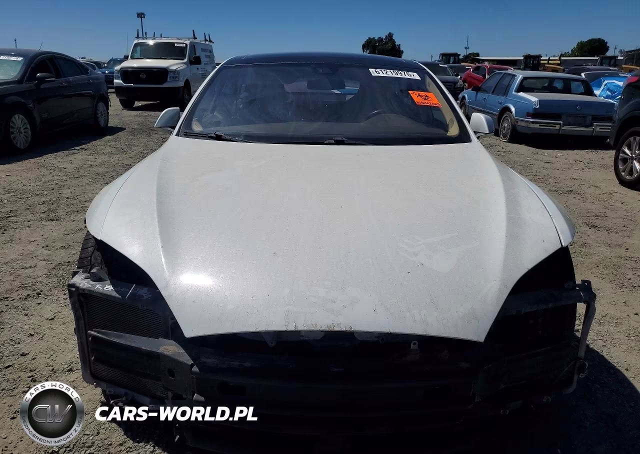 2014 Tesla Model S VIN:5YJSA1H11EFP57345 - 5