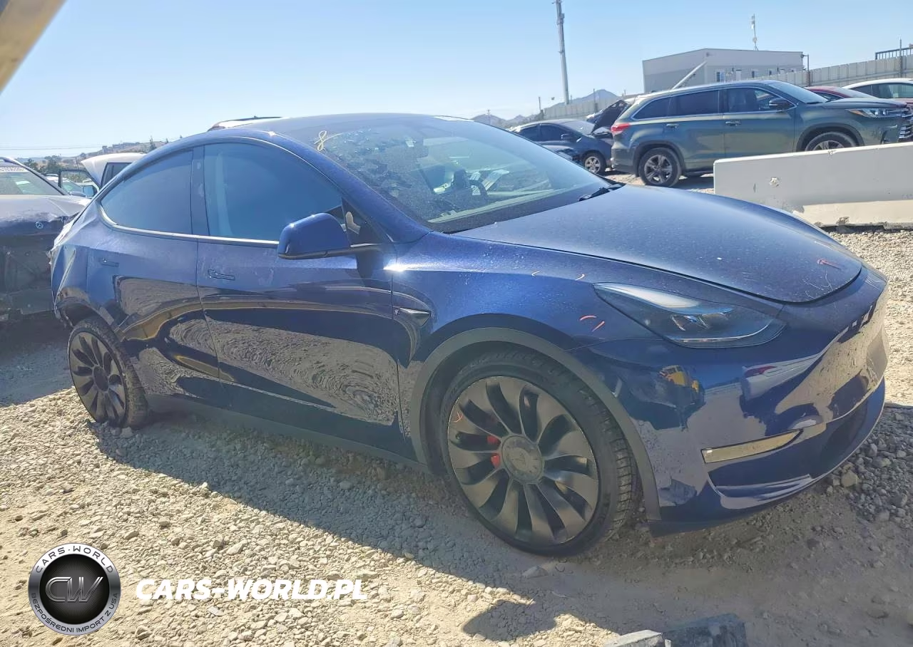 2022 Tesla Model Y VIN:7SAYGDEF8NF348417 - 4