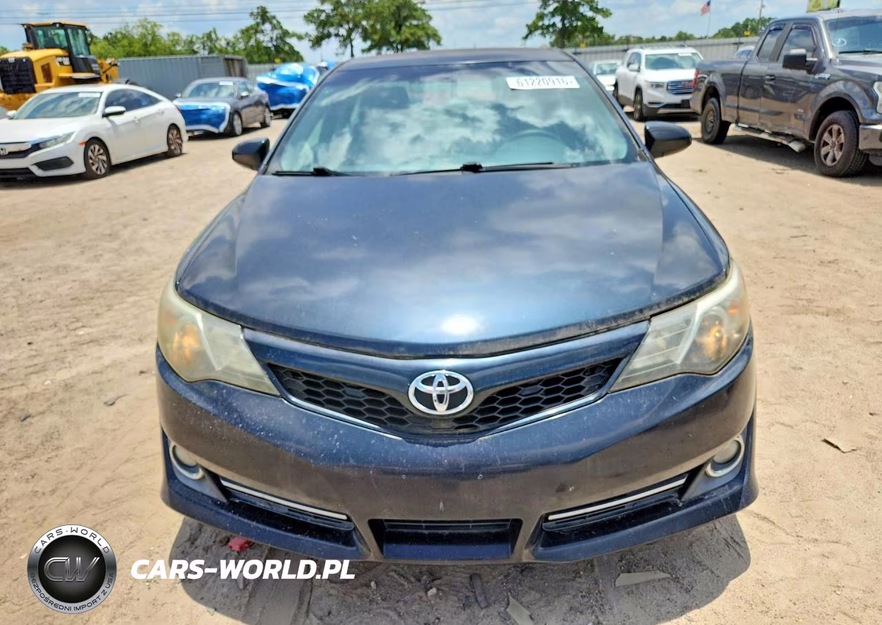 2014 Toyota Camry Se VIN:4T1BF1FK8EU449279 - 5