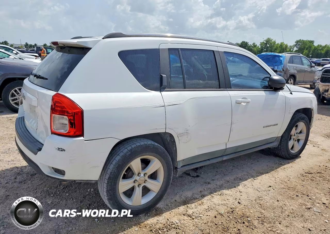 2011 Jeep Compass Sport VIN:1J4NT1FA8BD290268 - 3