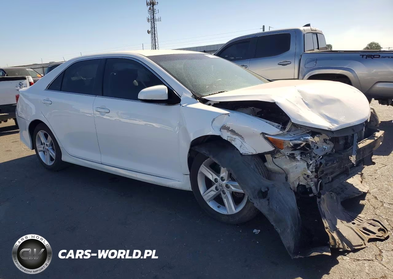 2013 Toyota Camry Se VIN:4T1BF1FKXDU266416 - 4