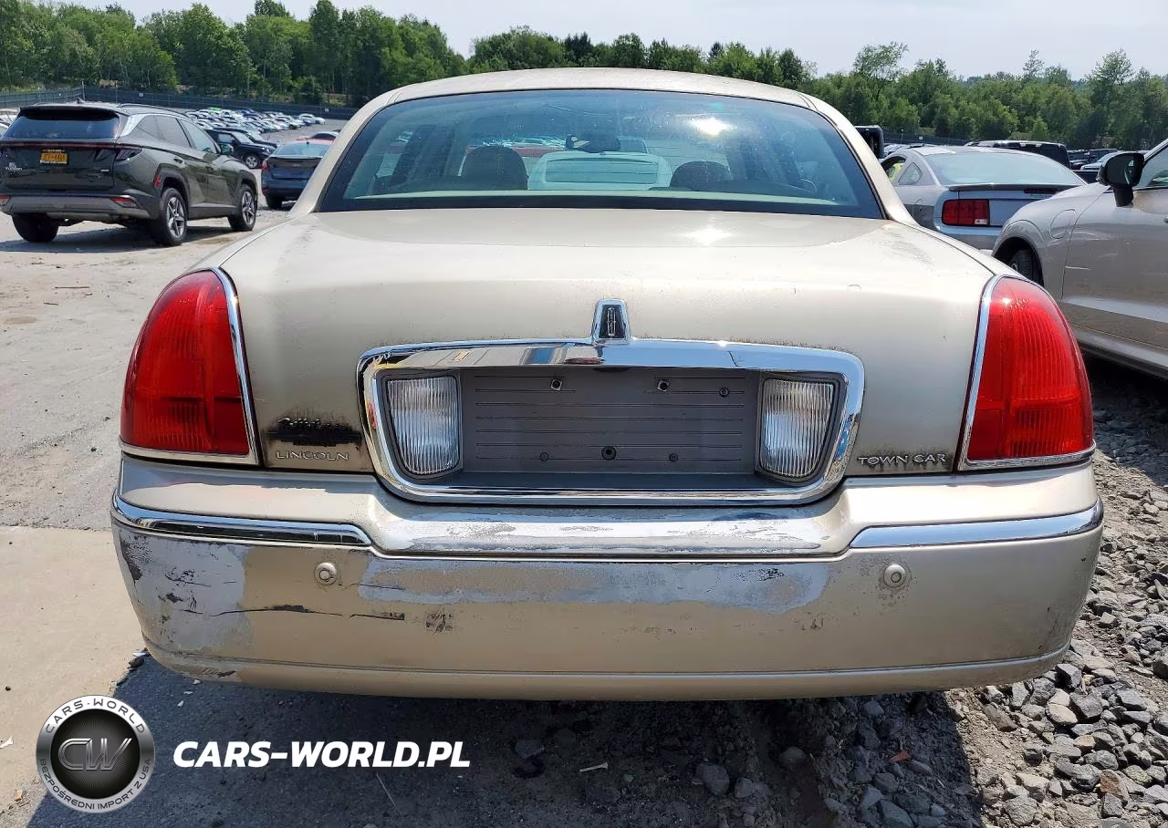 2004 Lincoln Town Car Executive VIN:1LNHM81W04Y679666 - 6