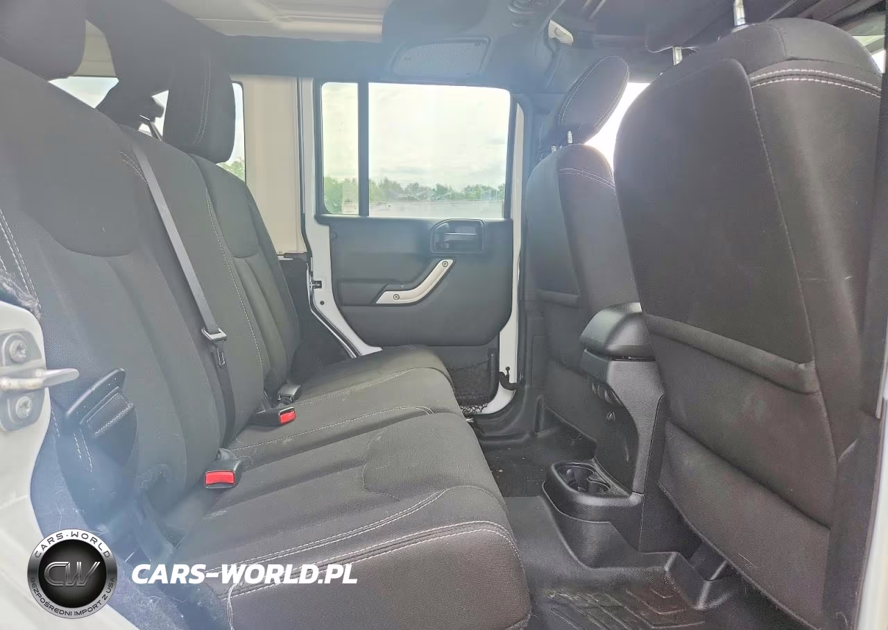 2017 Jeep Wrangler Unlimited Sahara VIN:1C4BJWEG6HL581707 - 11