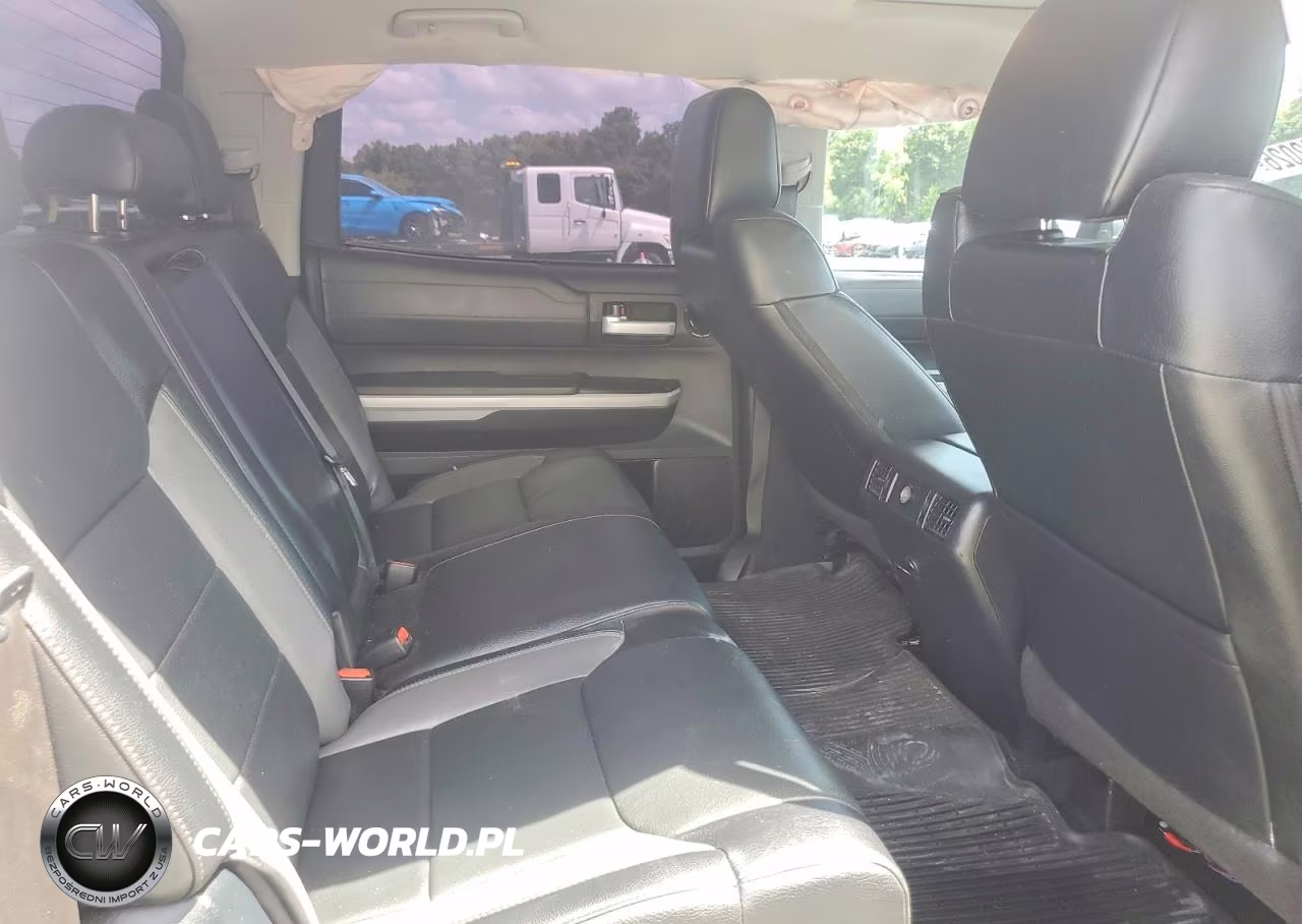 2018 Toyota Tundra Crewmax Limited VIN:5TFHW5F13JX701686 - 10